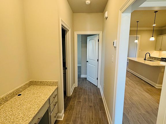5th image of 212 Norwell Ln #1
