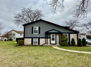 234 Inverrary Ln, Deerfield, IL 60015