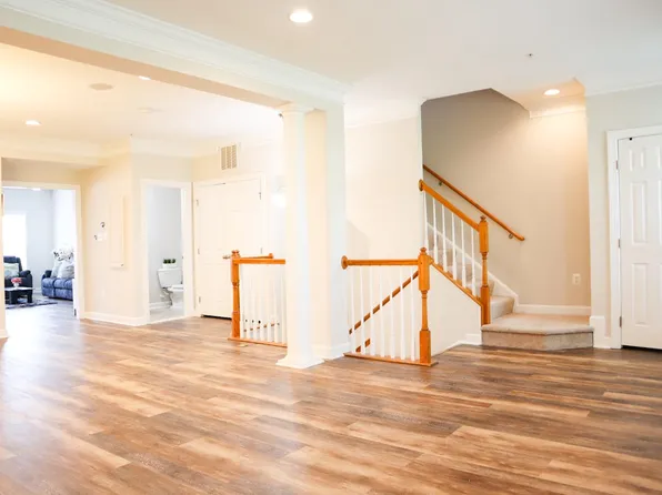 207 Community Center Ave #207, Gaithersburg, MD 20878