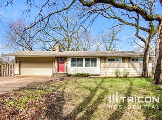 8952 Jackson Ave, Lexington, MN 55014