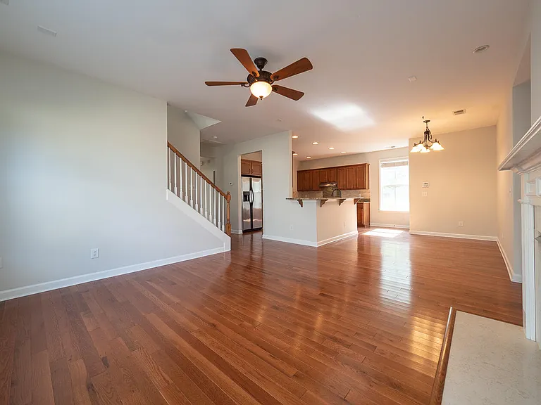 3040 Treadwell St — Photo 20