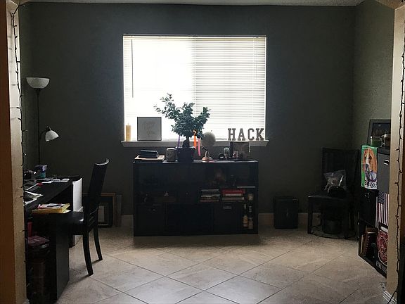 sunroom/office/extra bedroom