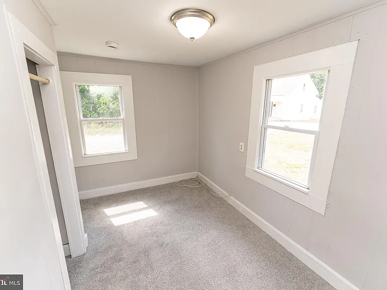 117 Davis Ln — Photo 18