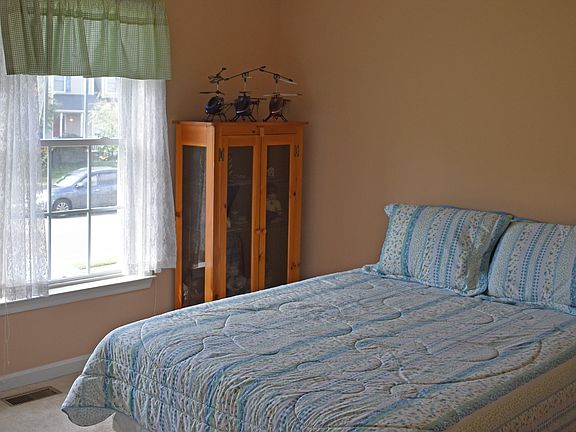 2nd image of 10401 Wisteria Dr