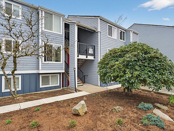 2nd image of 47 Eagle Crest Dr Unit 13