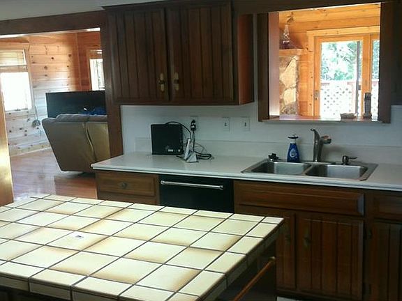 5th image of 14486 Roberta Dr