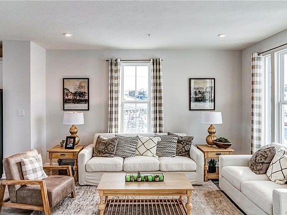 3rd image of 4042 Grove Point Dr #L-a