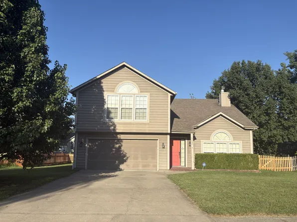 5325 NE Sunshine Dr, Lees Summit, MO 64064