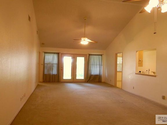 5th image of 1000 Camelot Dr APT 6257