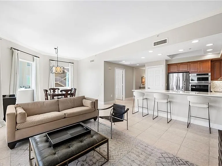 2738 Tiburon Blvd E #B-406 — Photo 8