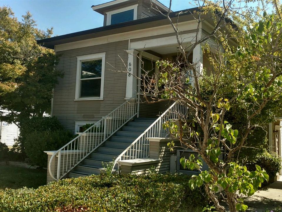 1st image of 608 Bridge St