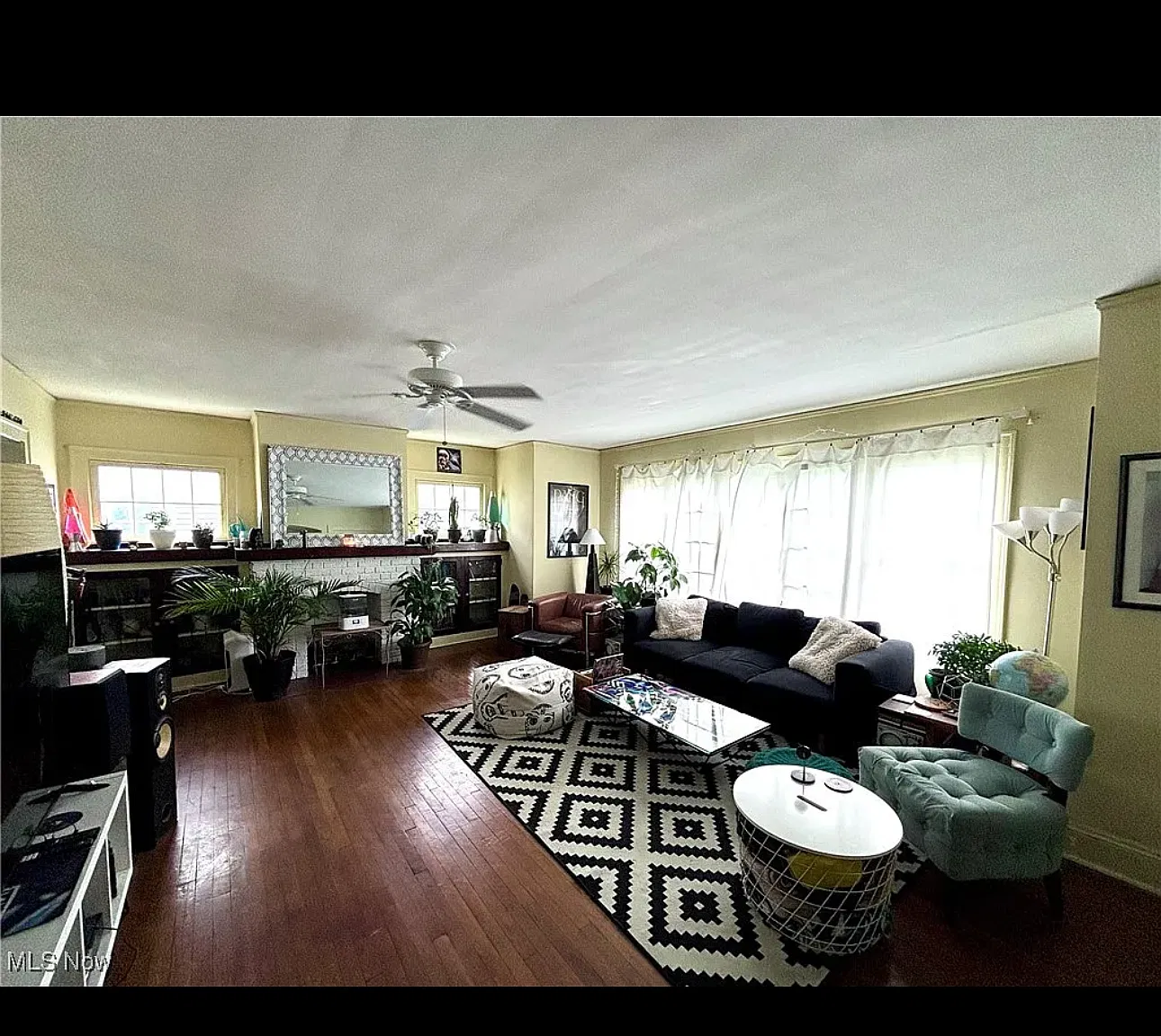 3 bed, 1.5 bath, 1555 sqft, $1,875 — Photo 3