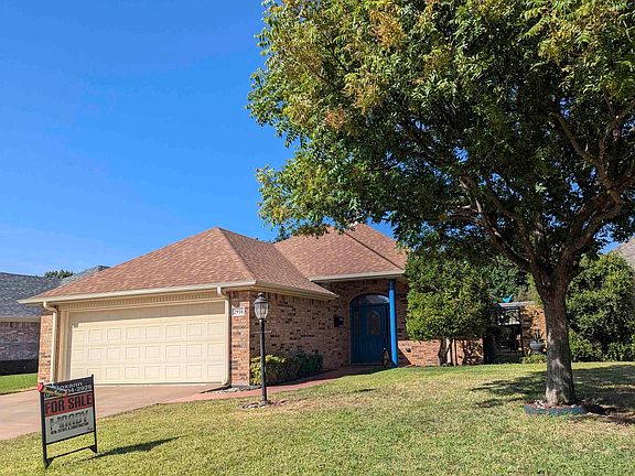 2nd image of 2916 Radney Ln