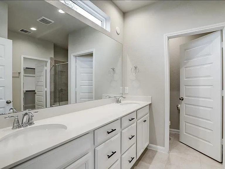 9826 Magnolia Village Ln — Photo 8