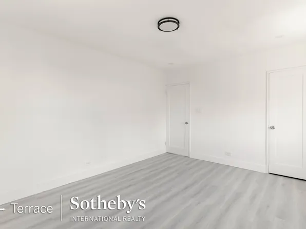 88-10 34th Avenue image 4 of 17