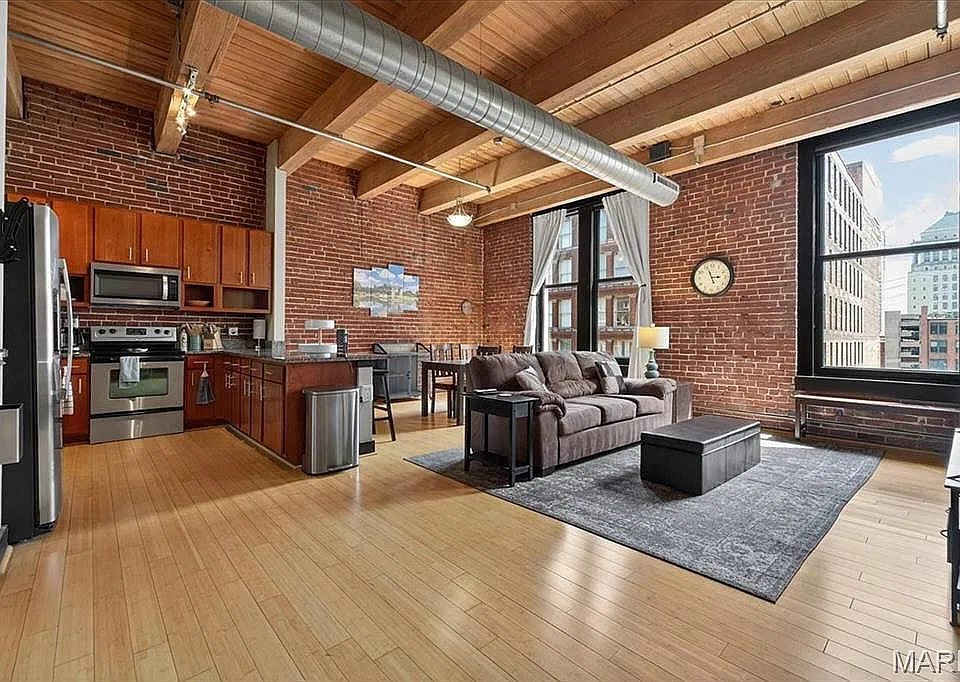 1113 Washington Ave #406