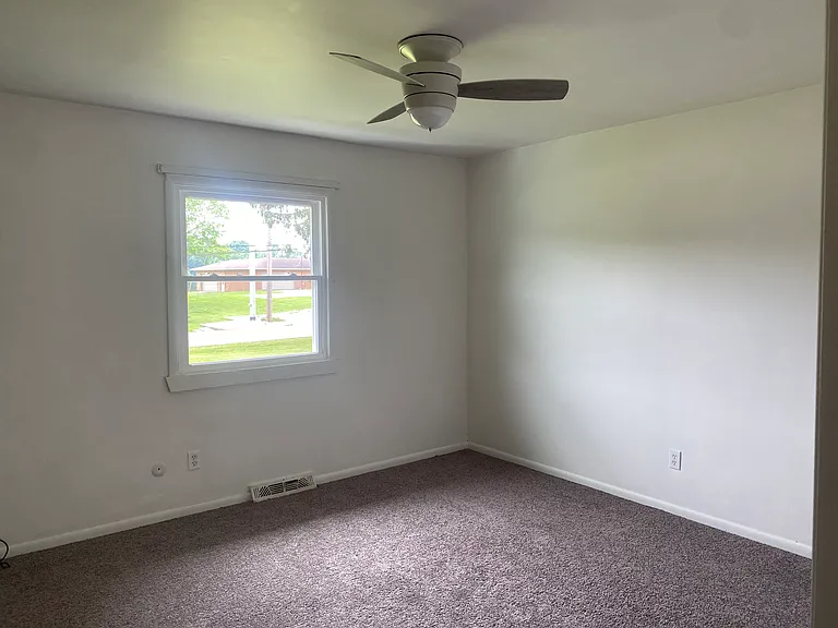 bedroom, new carpets