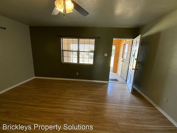 4th image of 5504 Summer Ave NE