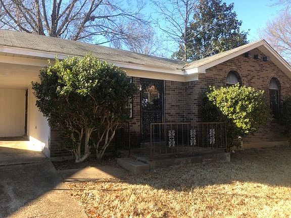 3rd image of 4335 E Proctor Dr
