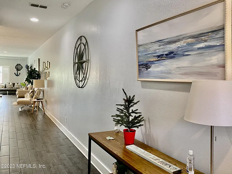420 5th Ave S — Photo 4
