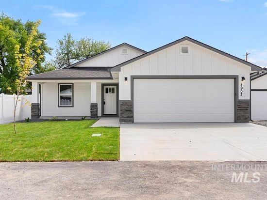 1903 Oregon Ln, Caldwell, ID 83605