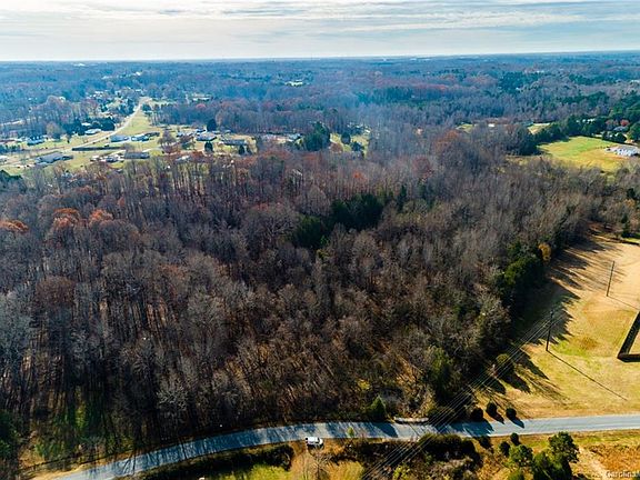2nd image of 8-11 Shepherds Bluff Dr