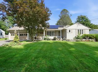 8 Shady Ln, Wilbraham, MA 01095