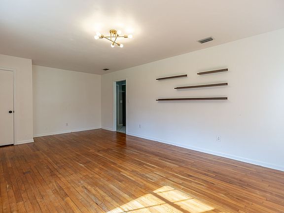 3rd image of 559 Marsim Dr