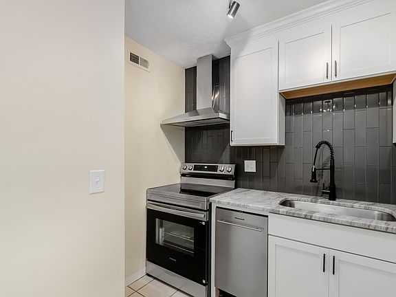 2nd image of 2740 Christine Blvd