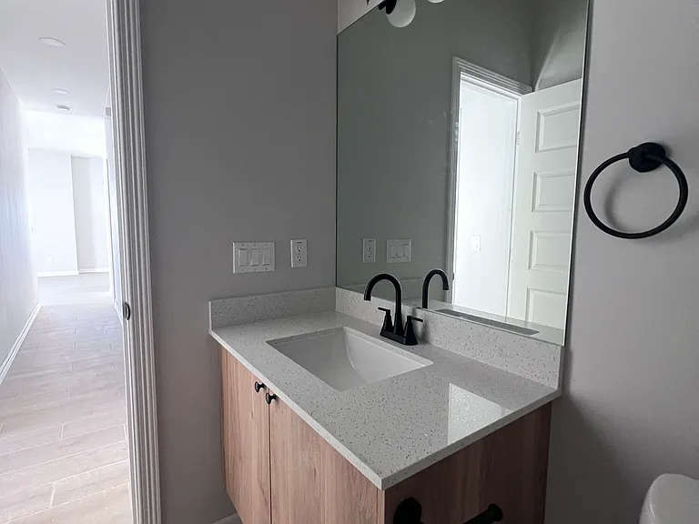 2309 S Hilltop Ave #3 — Photo 16