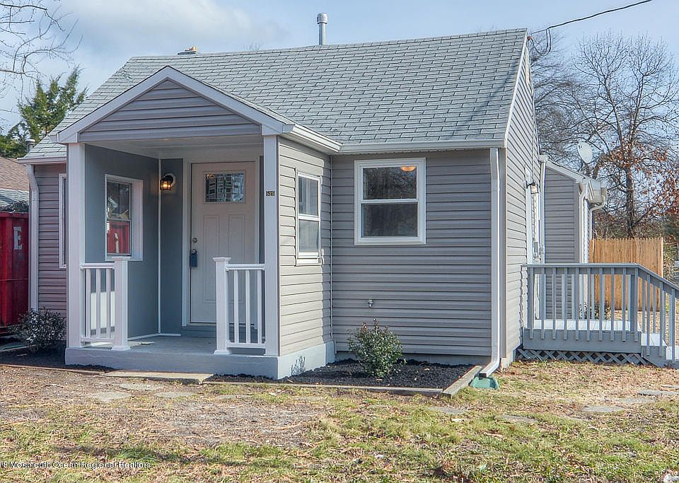 1st image of 525 Coolidge Ave