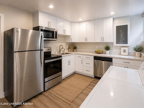 2nd image of 324 NE 65th St #6505
