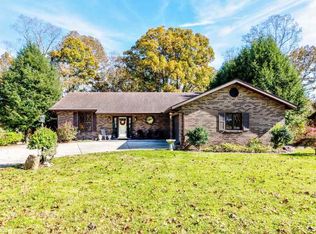 211 Oakwood Rd, Culloden, WV 25510