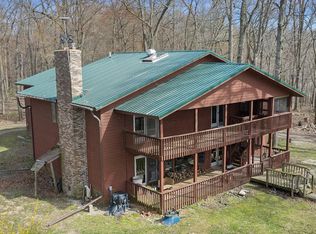 11382 E Point Dr, Delton, MI 49046