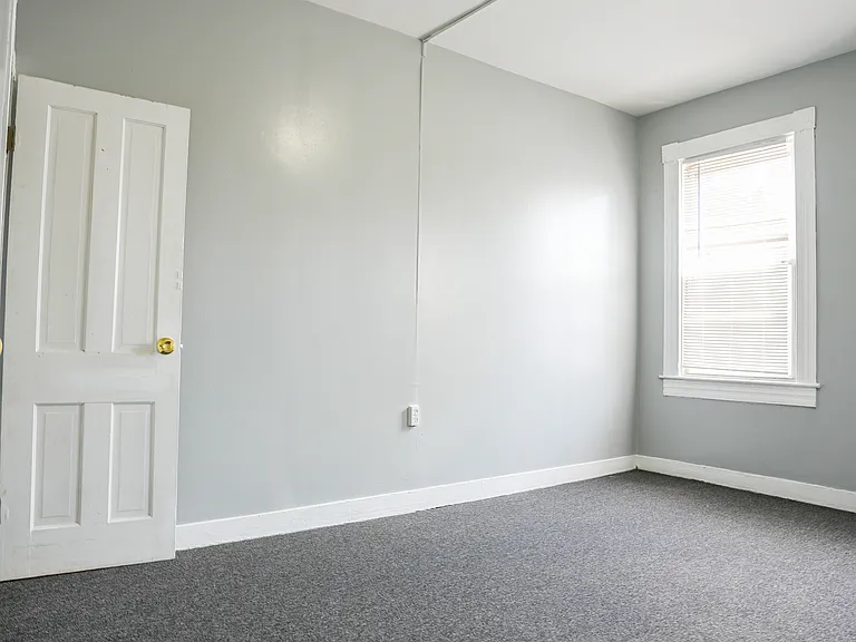 3534 E Fairmount Ave — Photo 14
