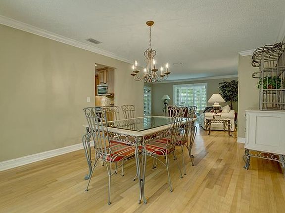 5th image of 2853 Pheasant Dr