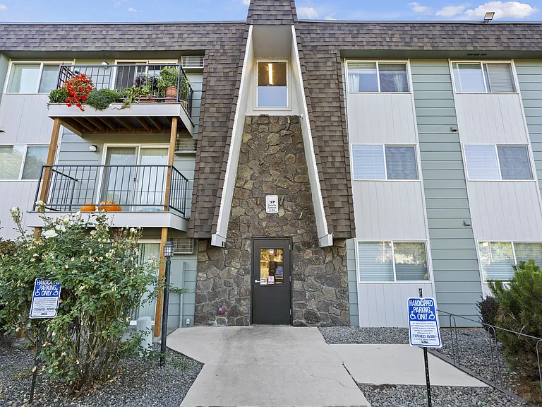 Valley Pines — Photo 25