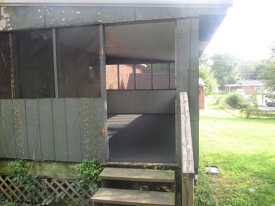 2nd image of 325 Lane Ave
