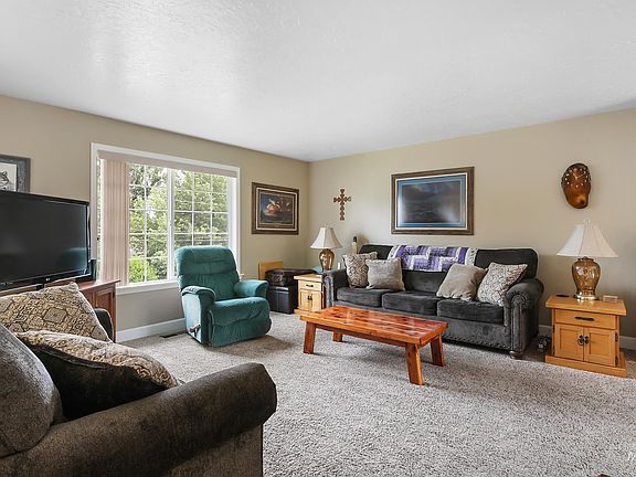 4th image of 2344 Rolling Hills Dr