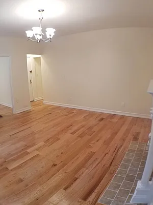 Rented by Roberto Guilbet, LREB | media 30