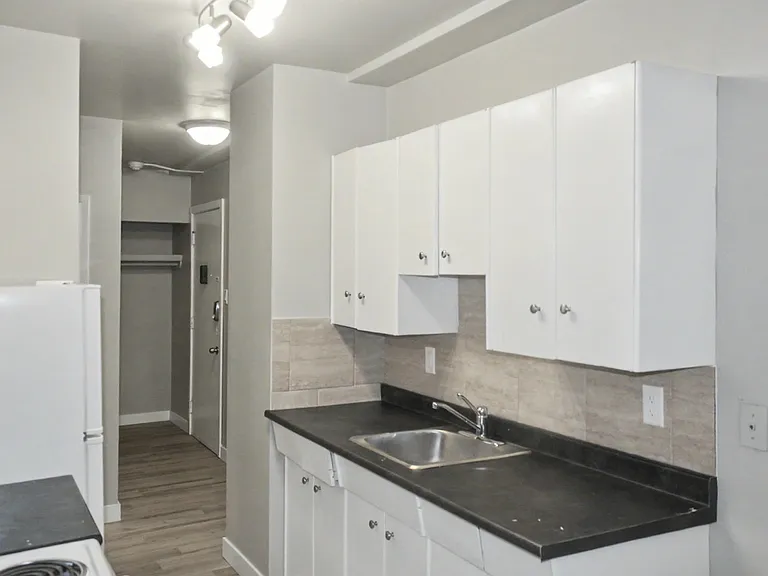 10224 122nd St NW — Photo 12
