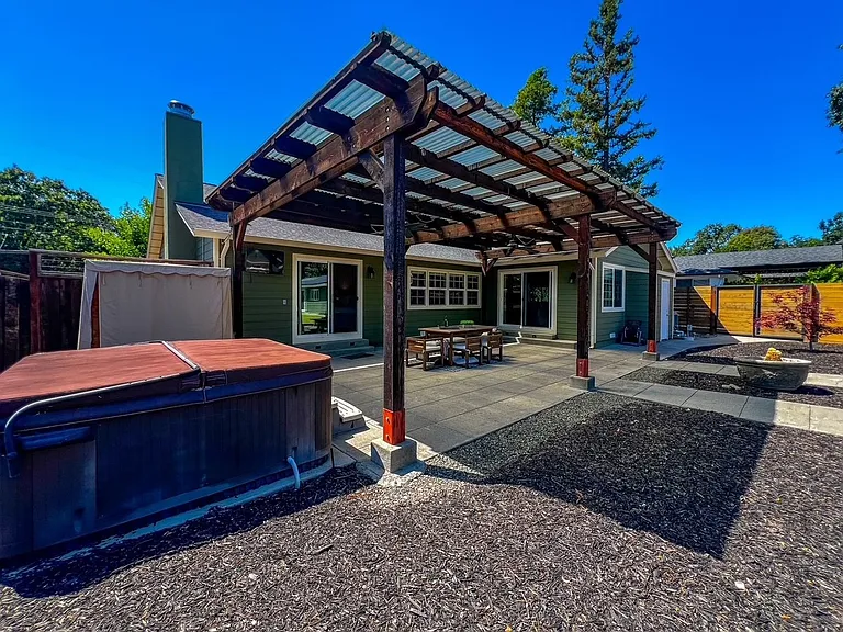 1022 Berry Ln — Photo 50