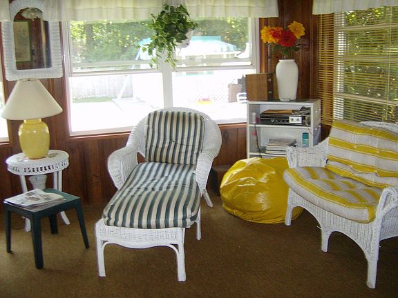 3 season room