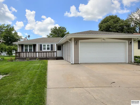 1621 SW 24th St, Lincoln, NE 68522