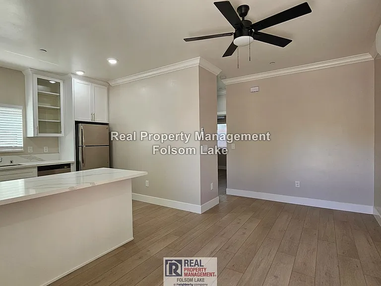 5431-1 Bradford Dr — Photo 8