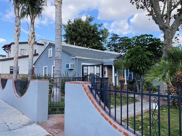 580 N Kingsley Dr #B — Photo 10