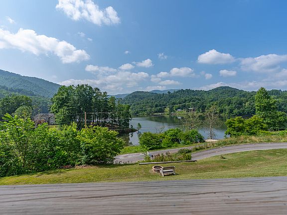 5th image of 130 Lake Cabin Ln