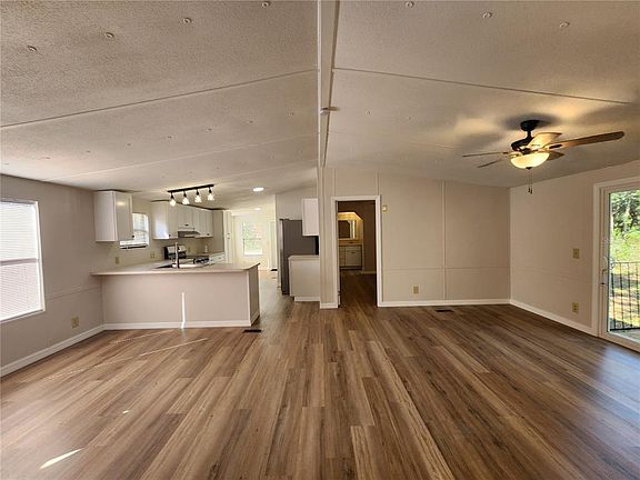 4th image of 7351 NW 170th St