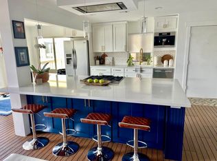 222 Turf View Dr, Solana Beach, CA 92075