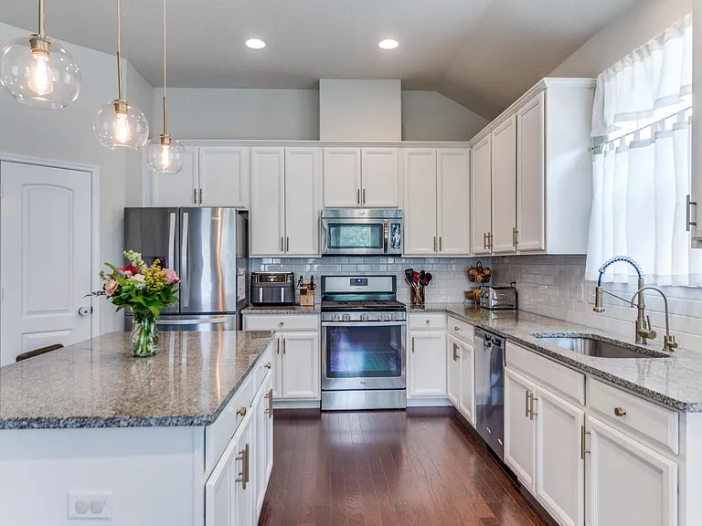 7623 Paraiso Hl — Photo 4